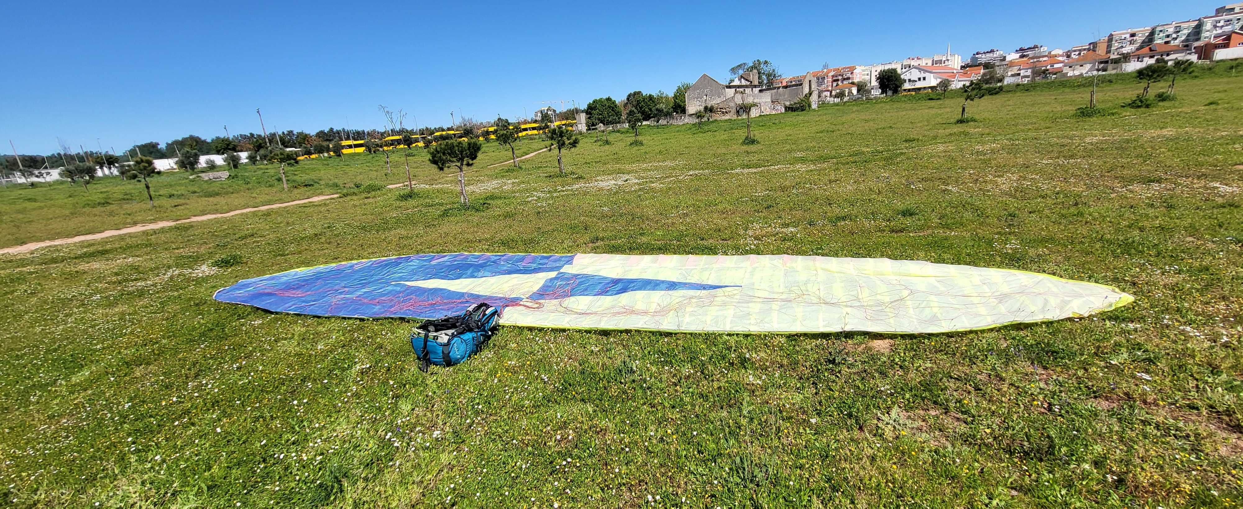 Parapente em muito bom estado.