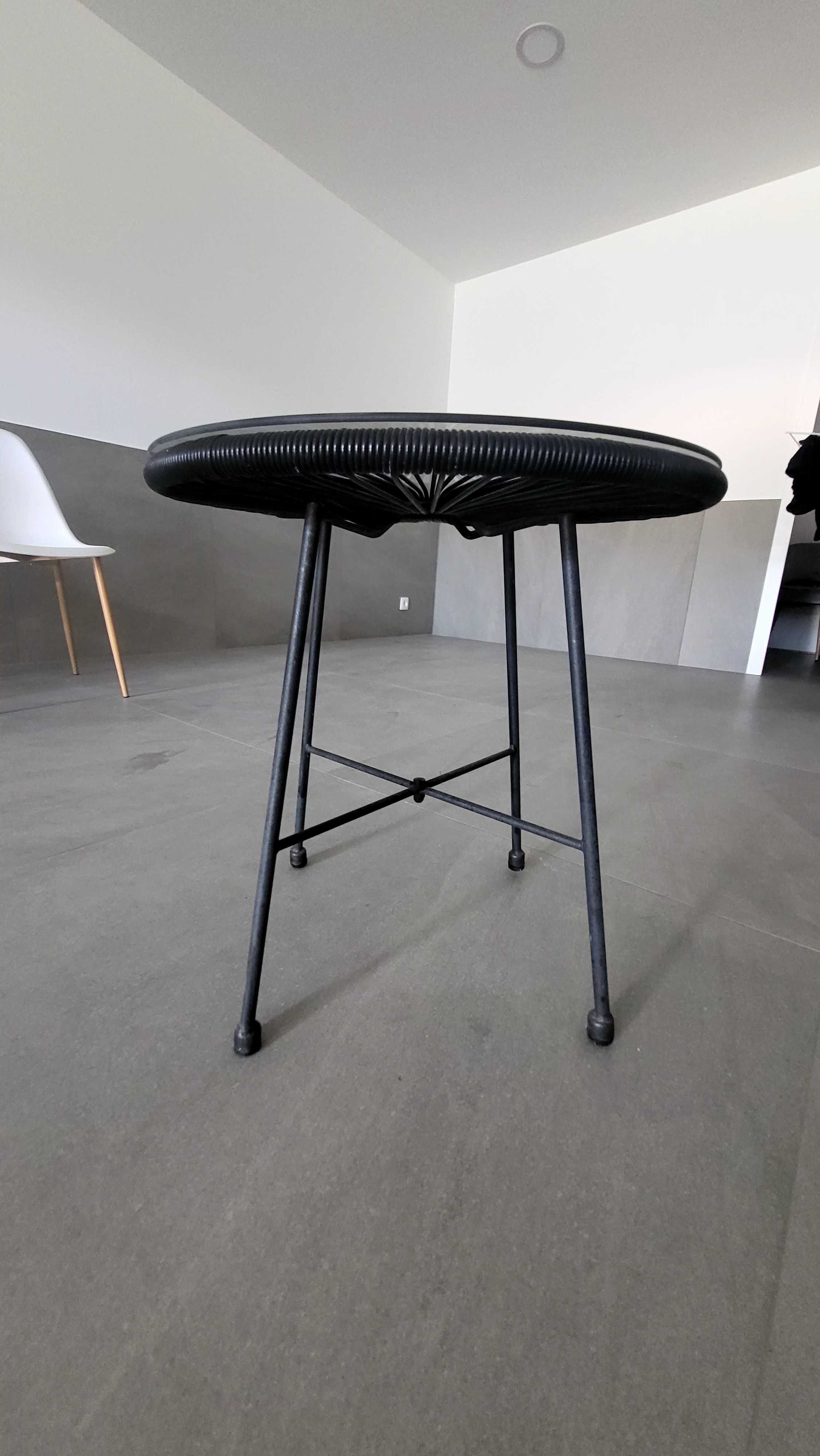 Mesa pequena com vidro