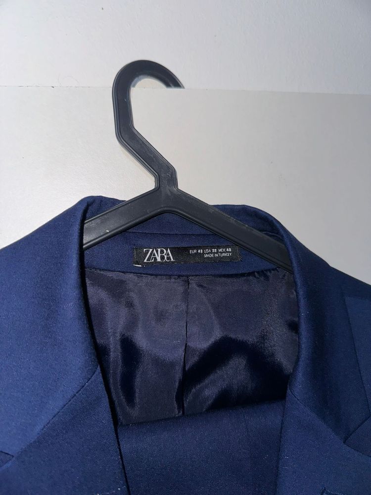 Fato azul escuro zara