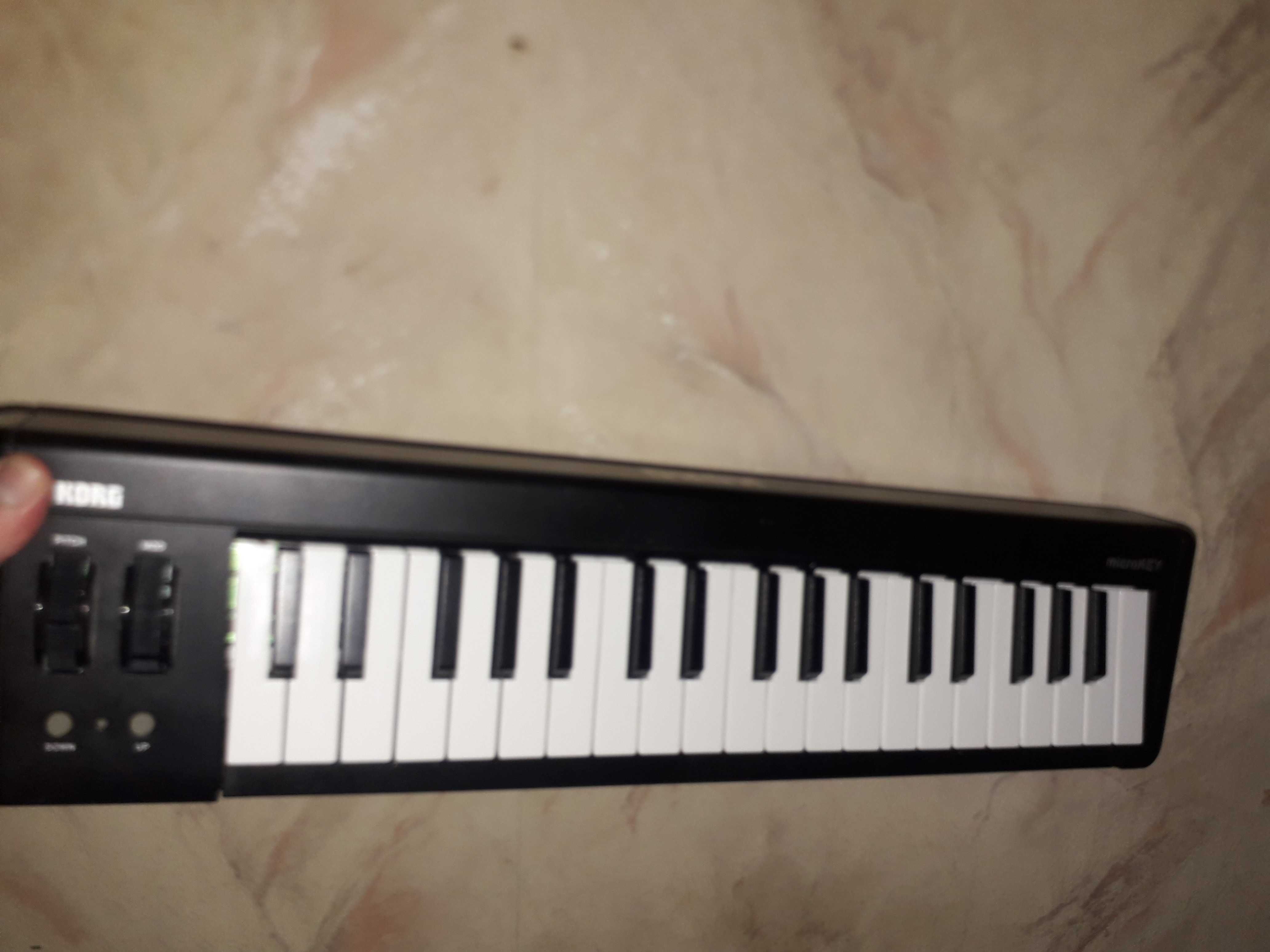 Midi-клавіатура Korg MICROKEY2-37