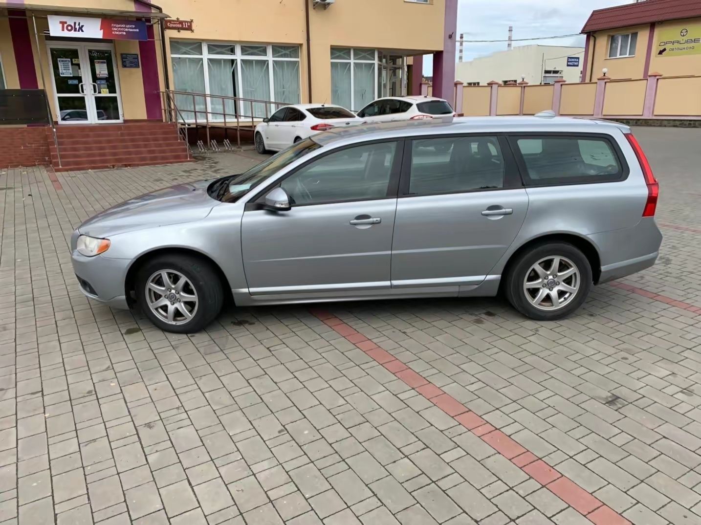 ТЕРМІНОВО Volvo V70 2.4 2009рік