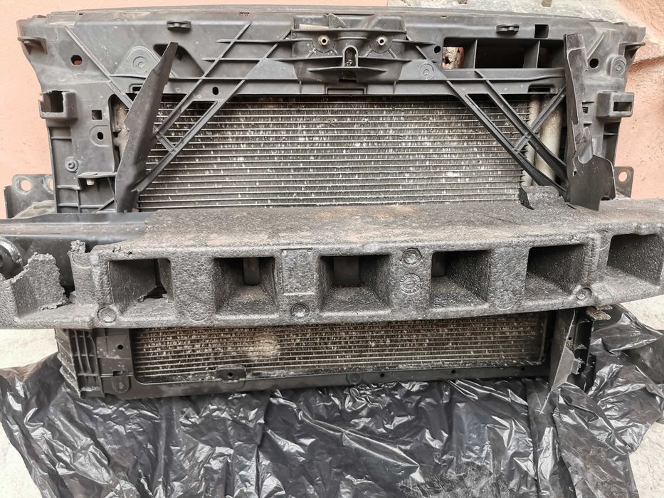 Skoda Rapid 2016 pas przedni