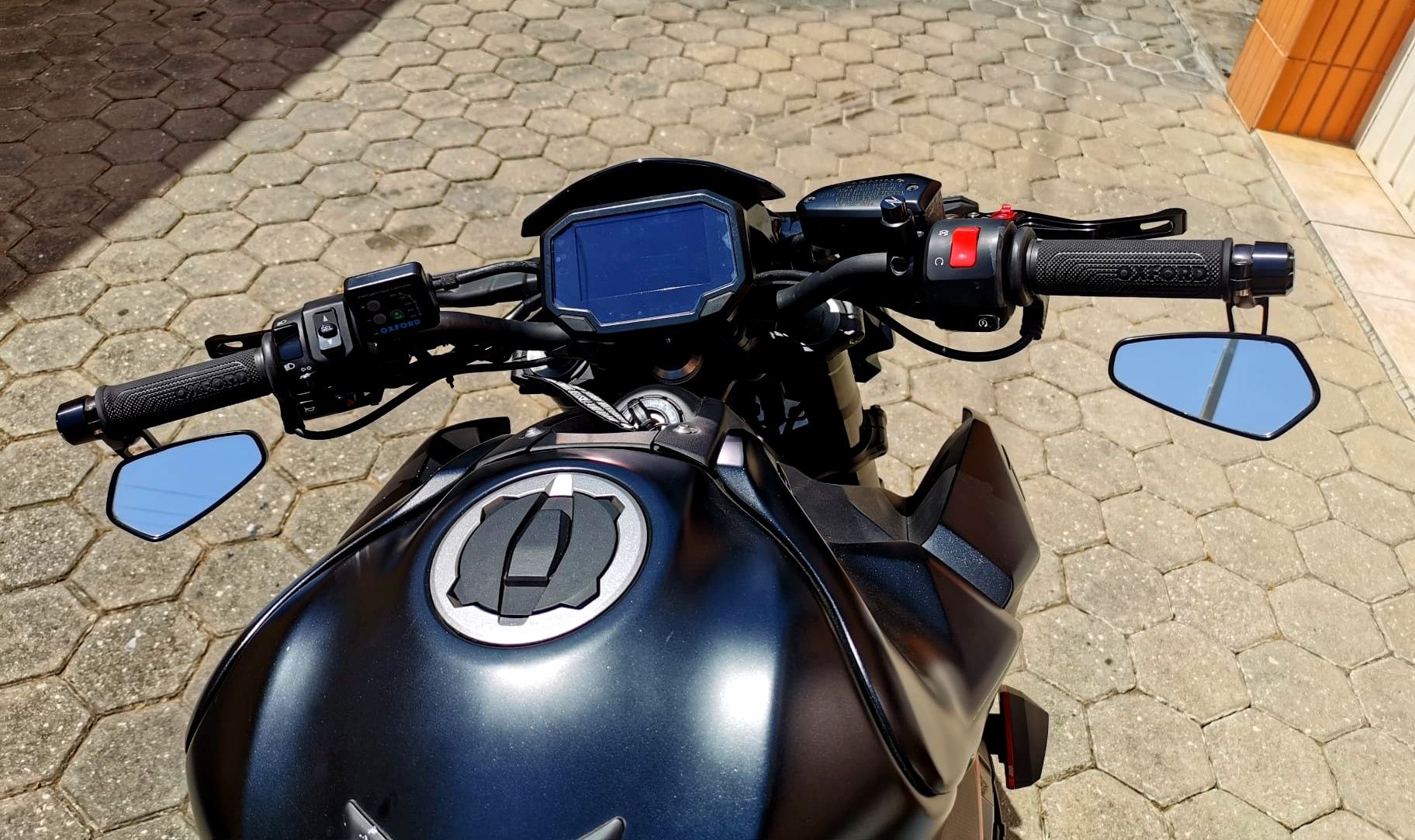Kawasaki Z900 Akrapovic