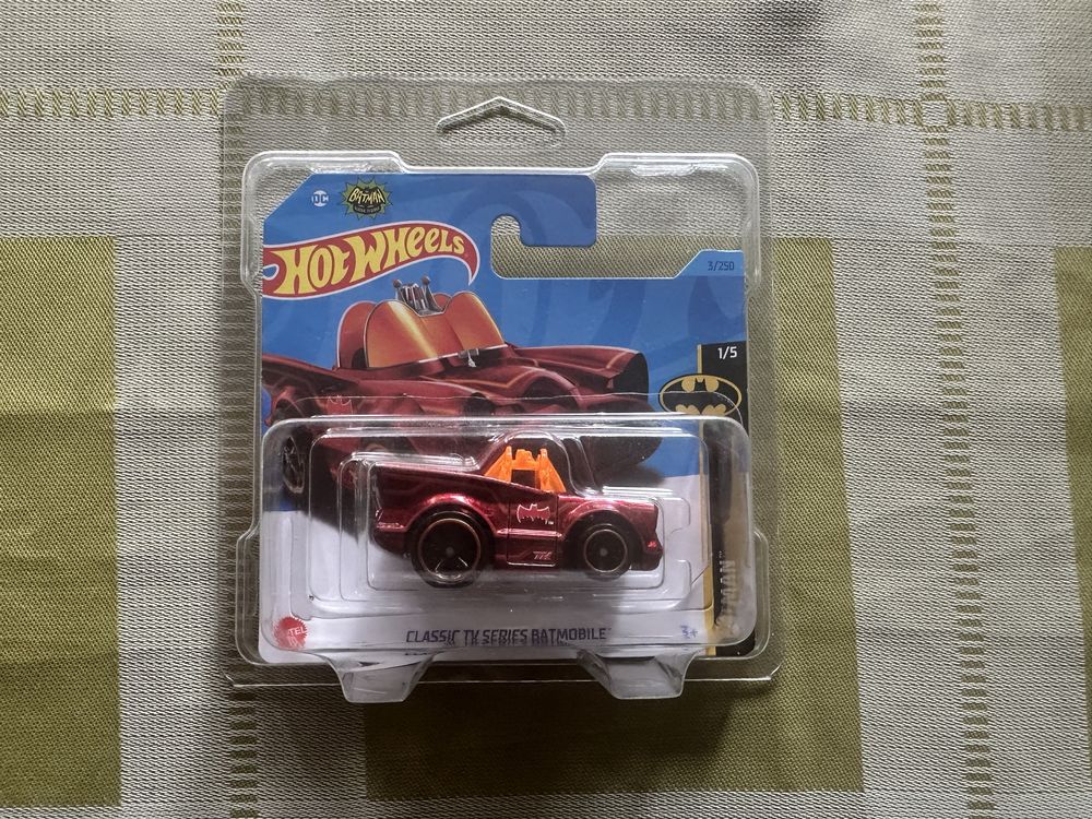 Hot Wheels Classic TV Series Batmobile STH Super Treasure Hunt