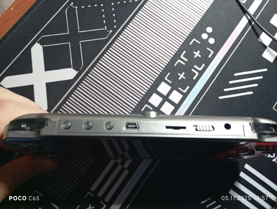 Приставка X7 Plus — ретро консоль (потрібна заміна батареї)