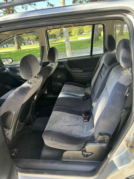 Opel Zafira 1.6 ano 2001