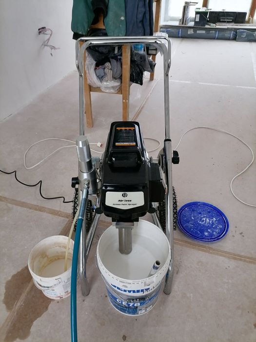 Продам безвоздушный шпаклевочний аппарат DP-6335i б/у