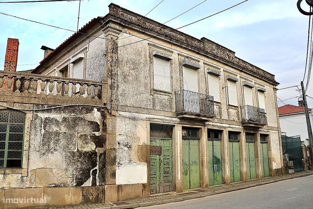 Moradia T6 para venda