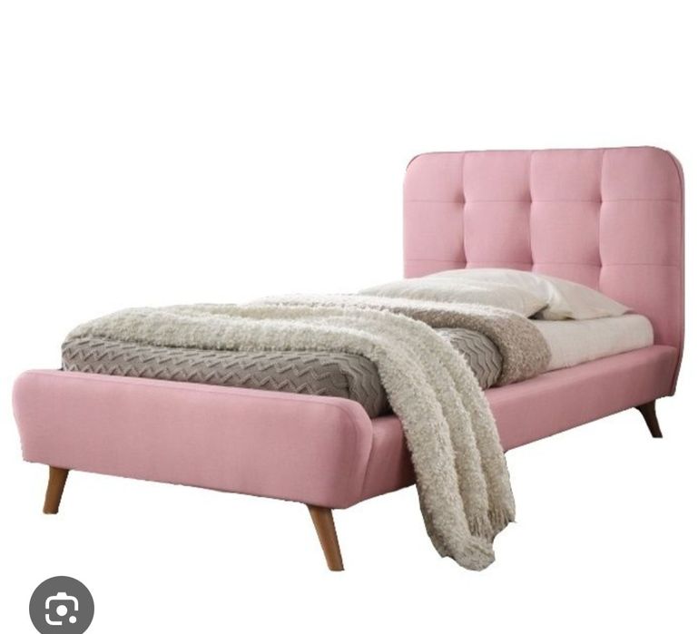 Łóżko tapicerowane dla dziewczynki