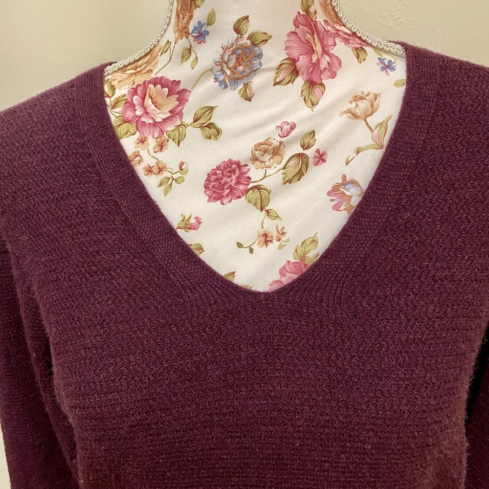Piękny fioletowy sweterek z wełną merino