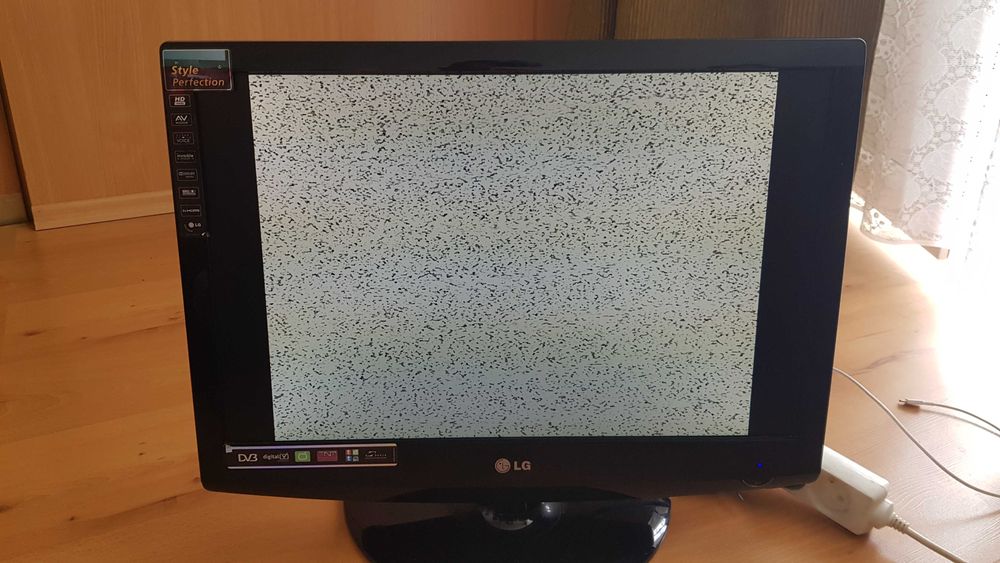 Telewizor LG 22LG3050