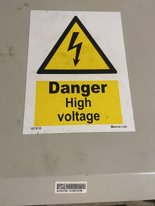 Стабілізатор напруги 15кв