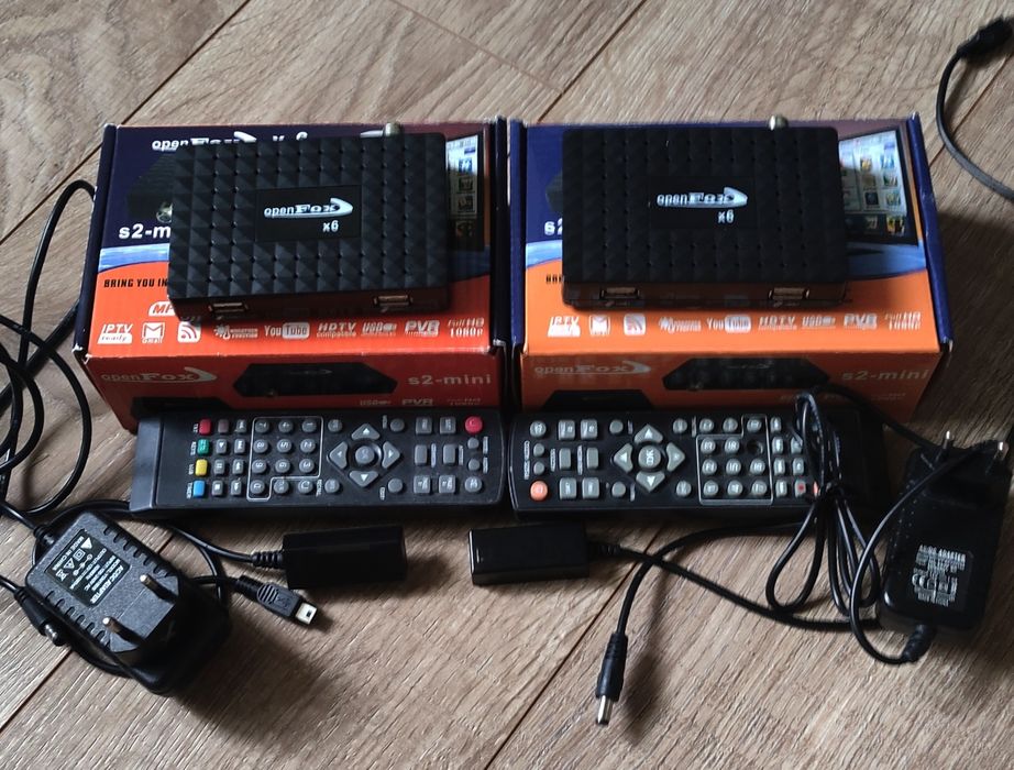 Комплект супутникового ТБ, 2 тюнера, антена, кронштейн