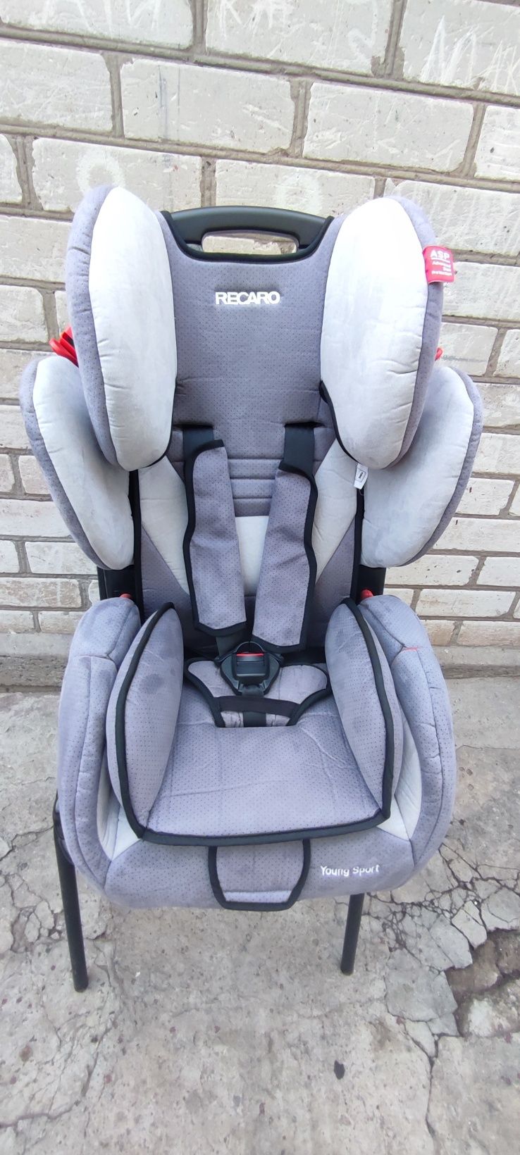 Автокрісло Recaro