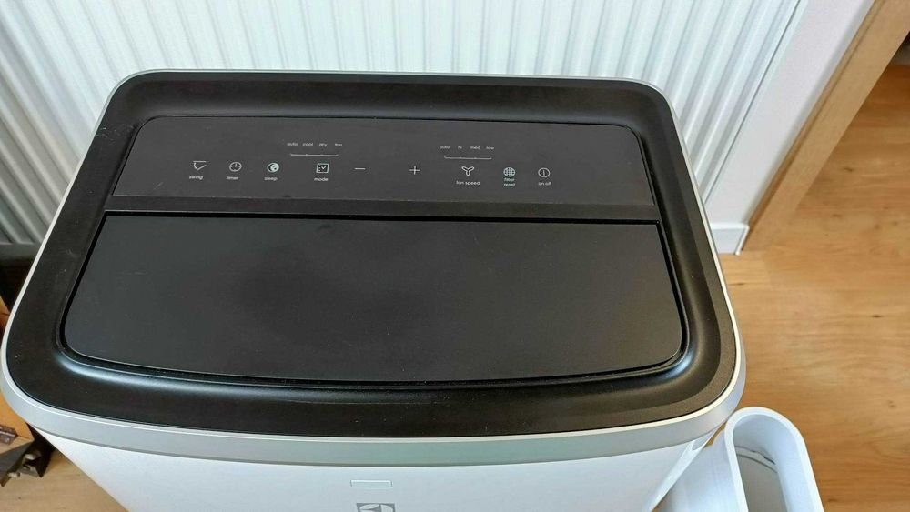 Przenośny klimatyzator ELECTROLUX EXP34U338CW