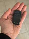 Comando universal de garagem programável.

Novo na embalagem com instr