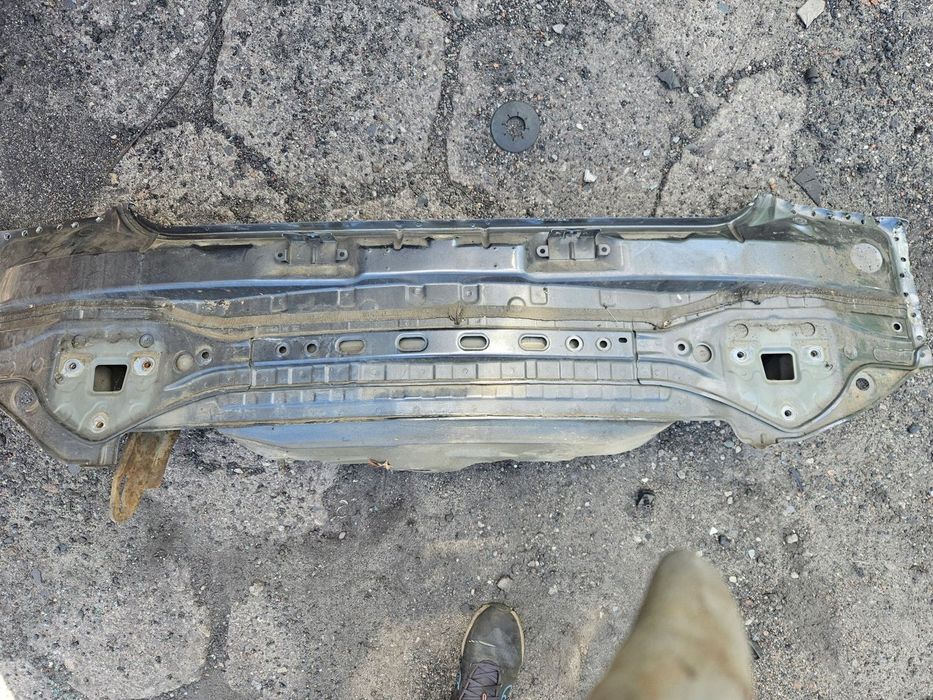 TOYOTA AURIS 07-12 PAS TYLNY