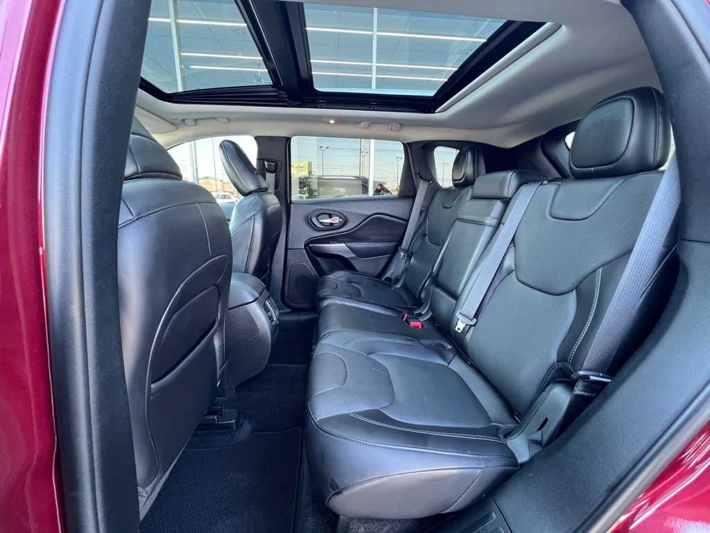 2019 Jeep Cherokee Overland