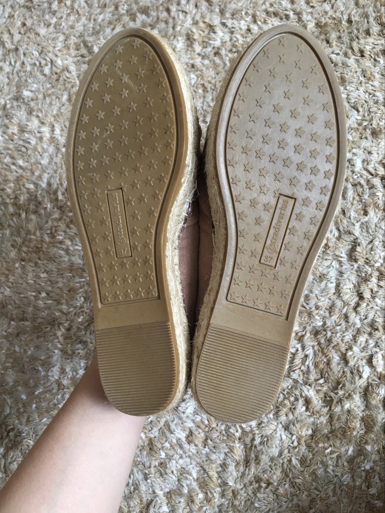 Beżowe espadryle Stradivarius rozmiar 37