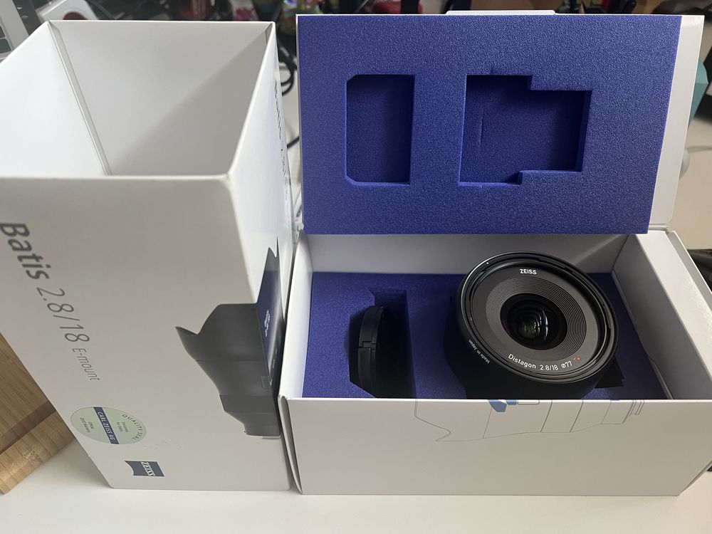 Objetiva Zeiss Batis 2.8/18mm E-mount