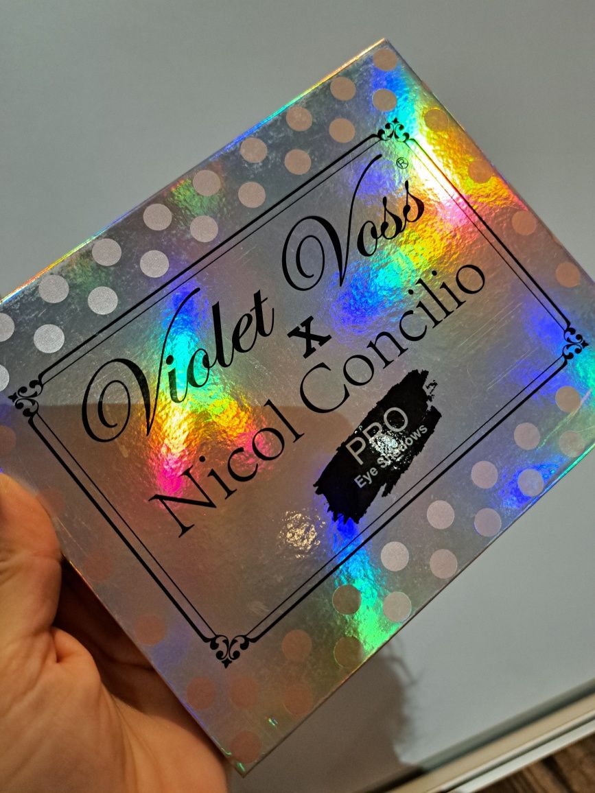 Violet voss x Nicol Concilio eye Shadow Palette