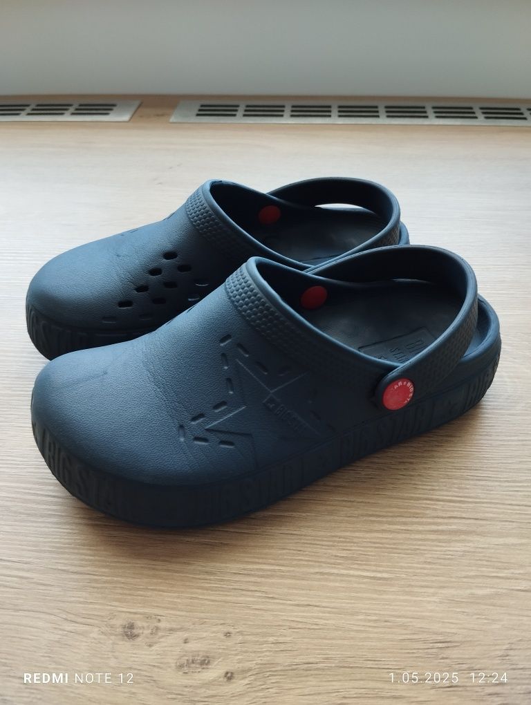 Crocsy chłopięce 32