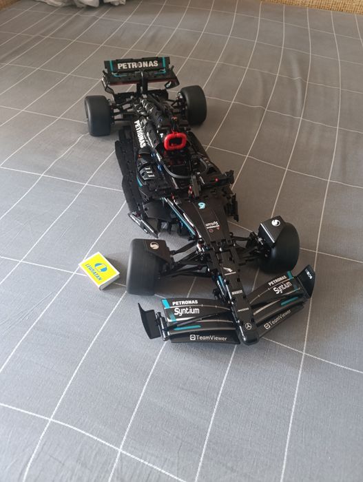 Продам Mercedes-AMG F1 W14 !!в собранном виде!!