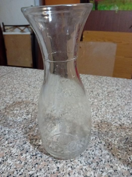 Conjunto de 2 Garrafas Antigas de Leite