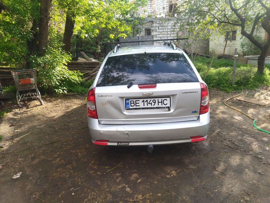 Продам Шиврале лачети уневерсал 2010 года