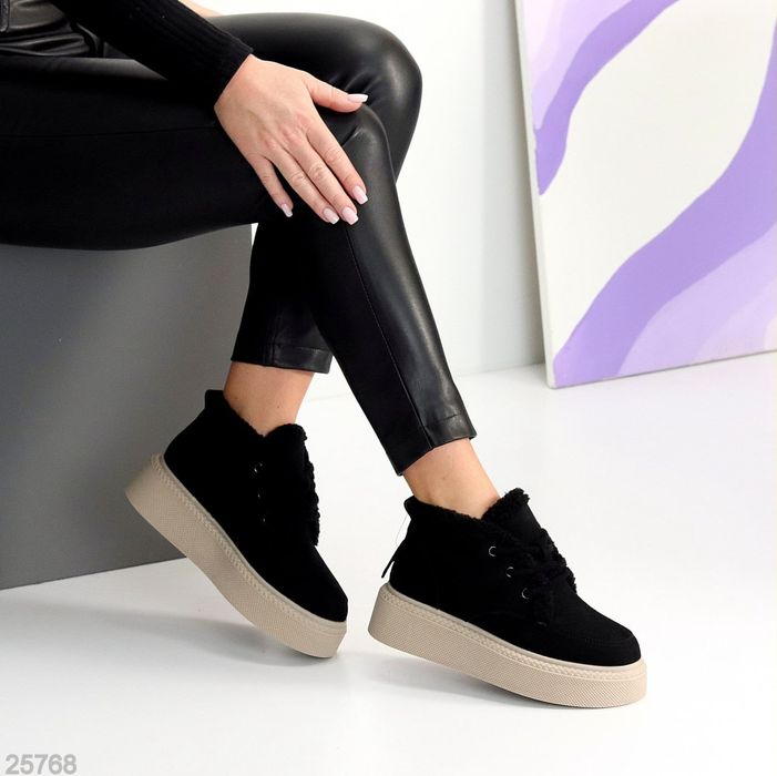 Жіночі шкіряні зимові черевики в кольорах