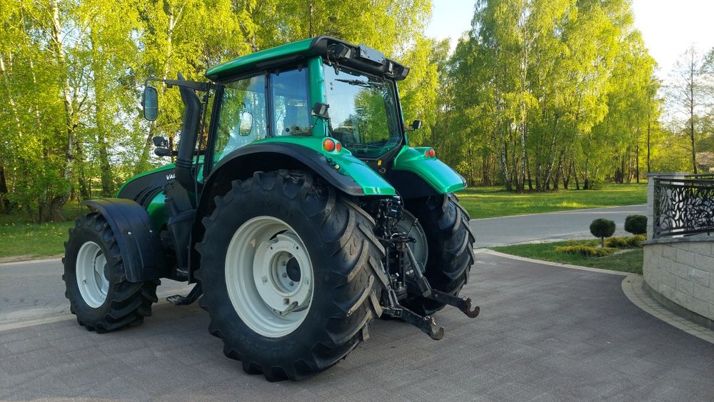 Valtra T152 versu 6800 godzin super stan massey claas john ciągnik rol