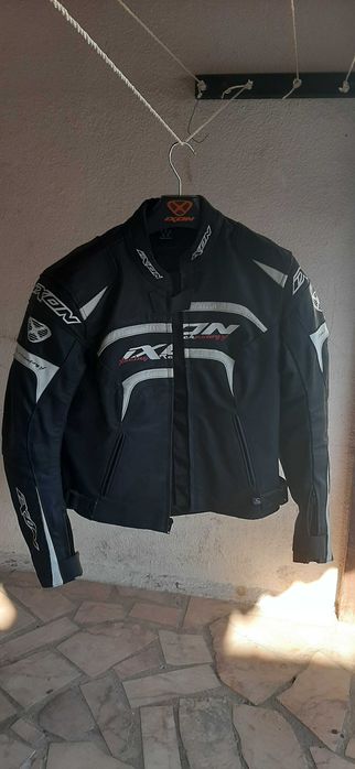 Blusão mota e capacete