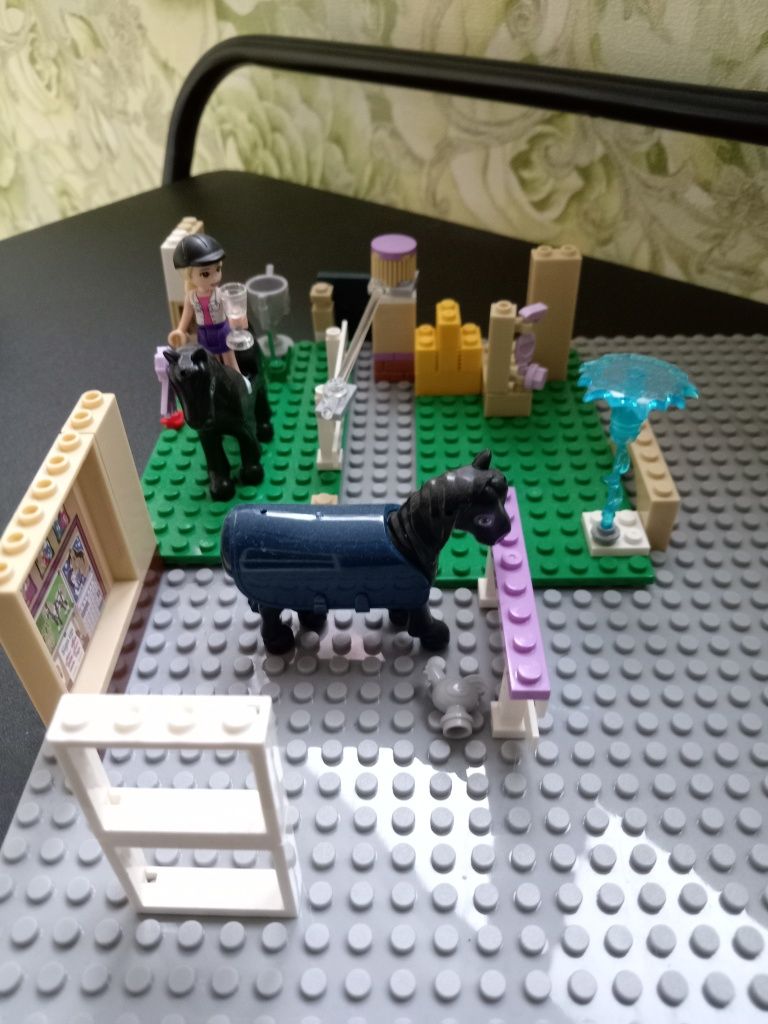 Лего прогулка на коне