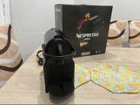 Maquina de café nespresso inissia