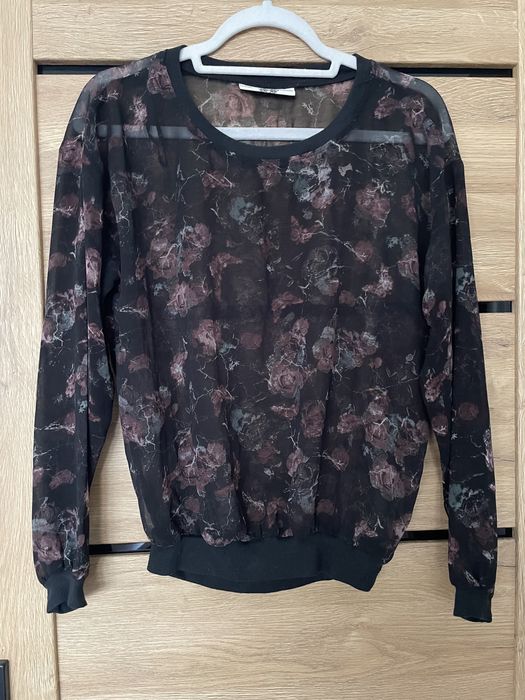 Bluzka przeroczysta kwiaty Stradivarius S