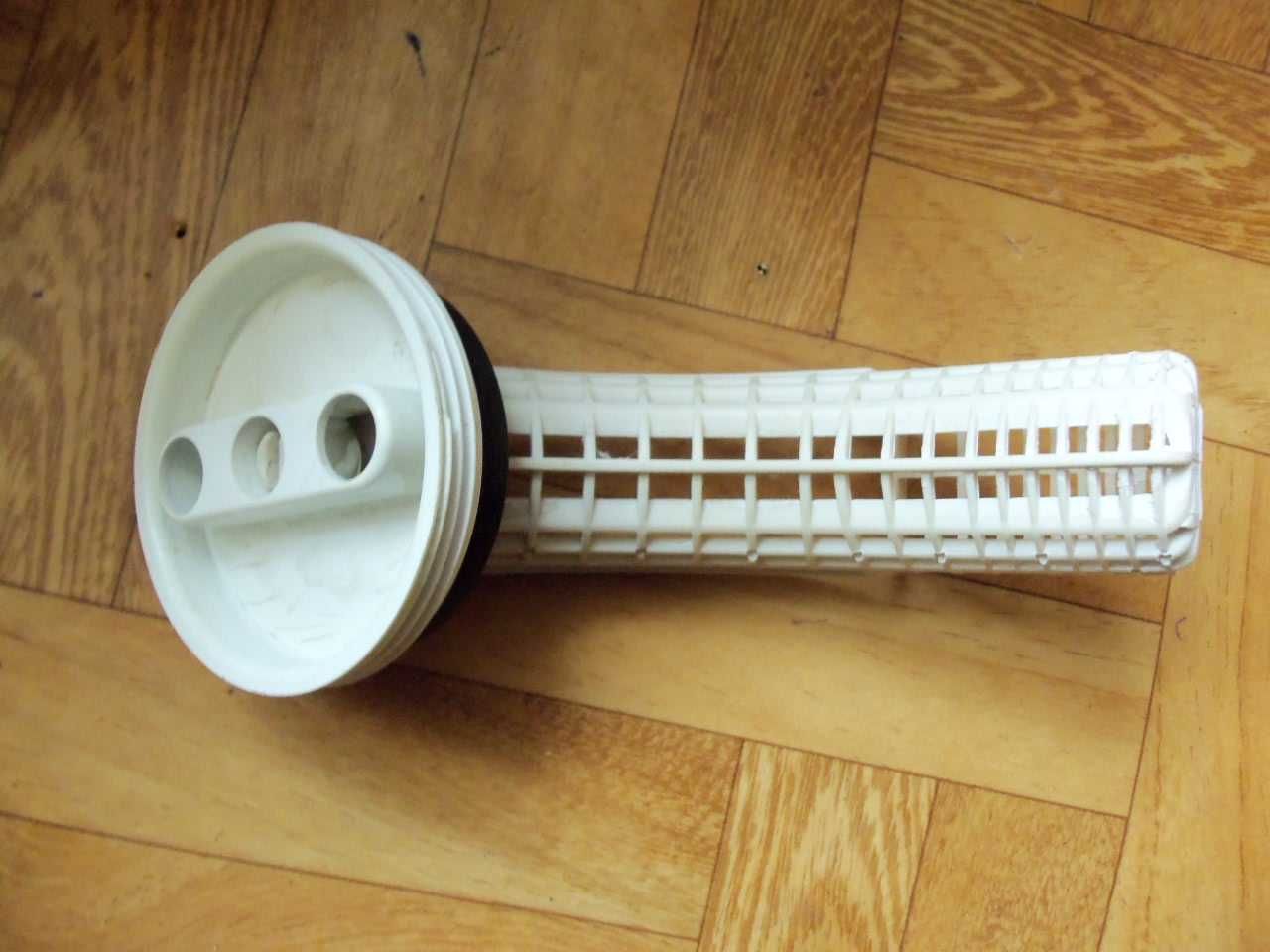 Filtr pompy odpływowej z pralki Electrolux EWT 1012