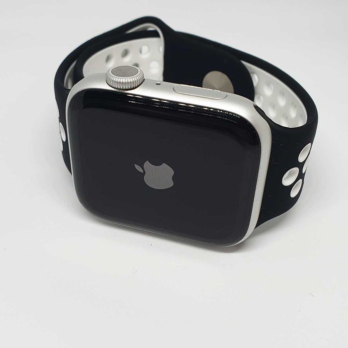 Apple Watch Series 5 Silver Aluminium 44MM GPS A2093 używany + Gratis