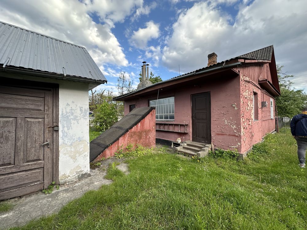 Поодаж будинку в Клевані Тунель кохання