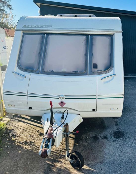 Przyczepa kempingoa UTOPIA Swift 550 lekka DMC 1400kg