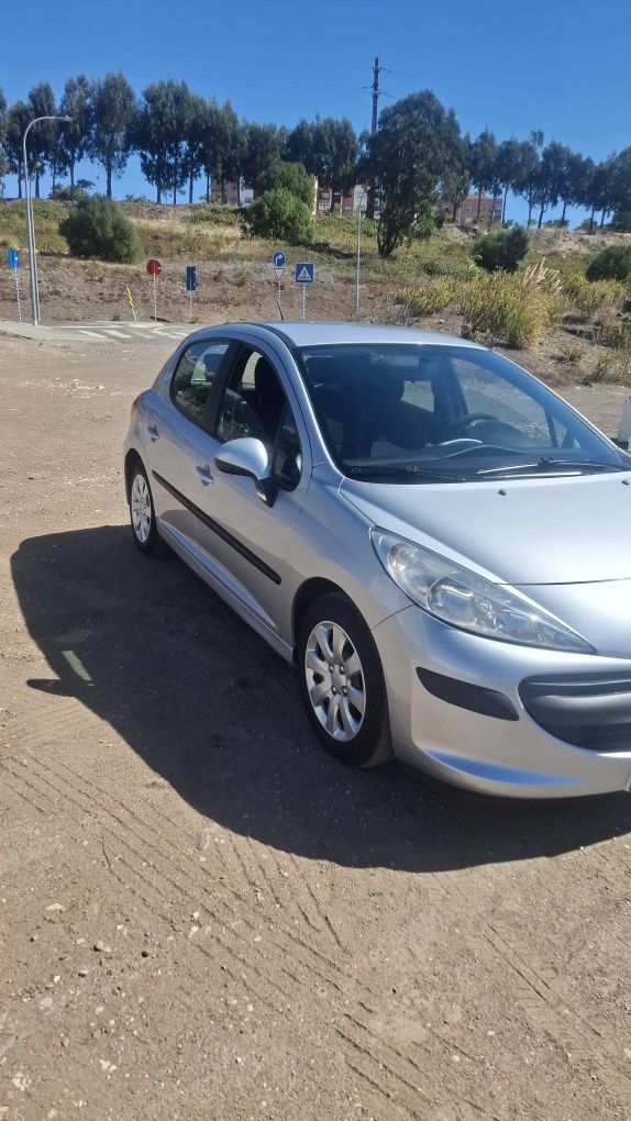 peugeot sem detalhe em lataria motor em otimo estado