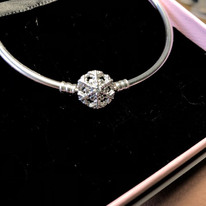 браслет Pandora лімітований «Сяюча сніжинка»