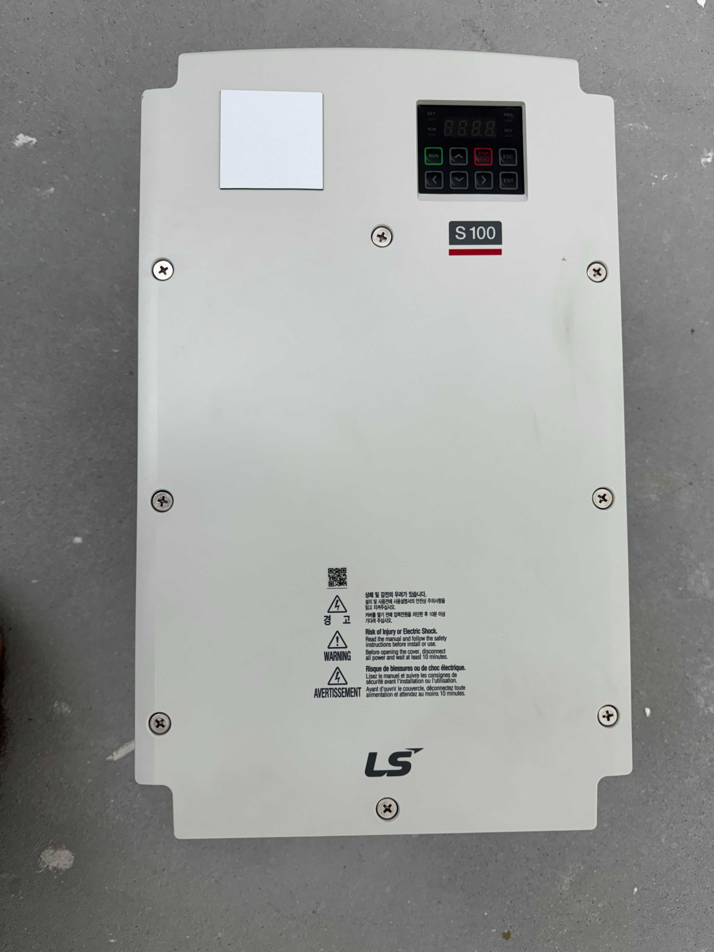 Falownik LSLV0150S100-4EXFNS