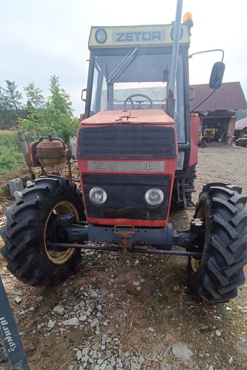 Traktor Zetor 8145 p