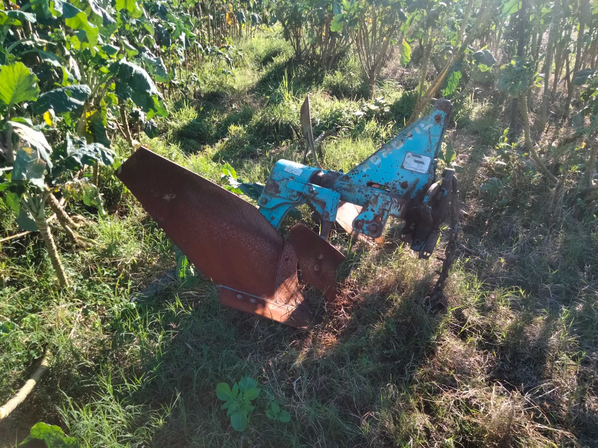 Várias alfaias em bom estado