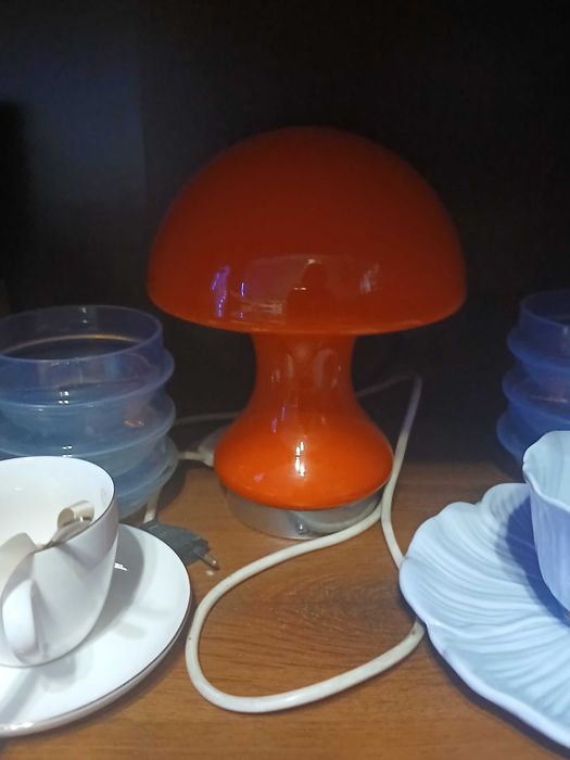 Stara lampa grzybek pomaranczowa firmowa Vas Femipari Sz. Szarvas