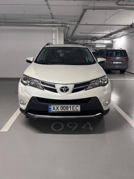 Продам автівку TOYOTA RAV 4