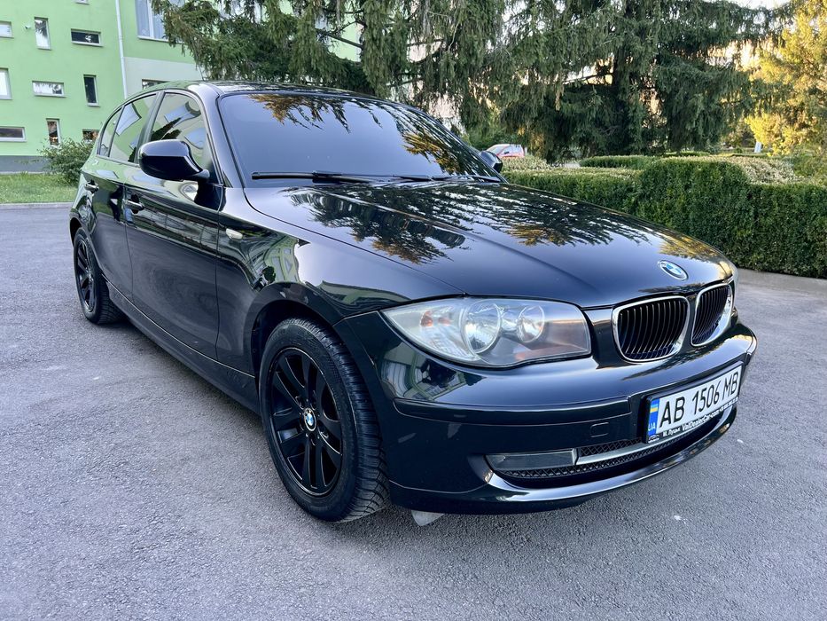 У продажy BMW 2.0 Бензин.Автомат