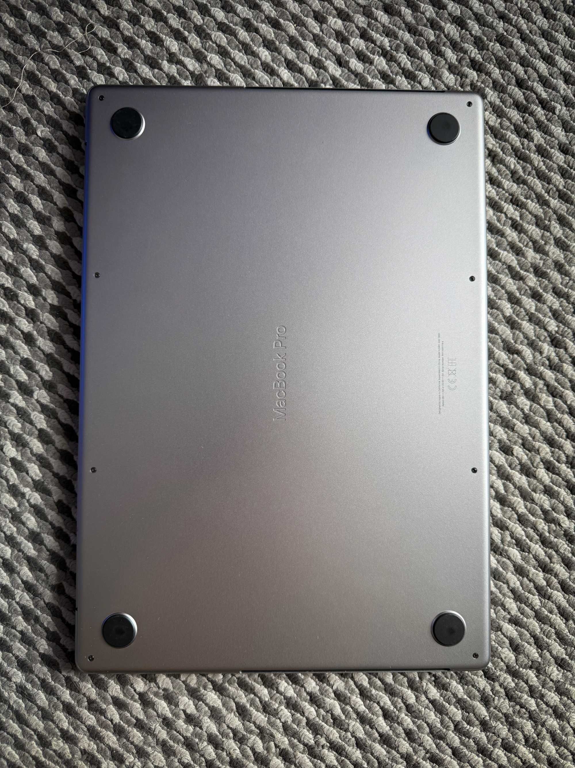 MacBook Pro 16" M1 Max | 64 GB RAM | 2 TB SSD | Stan idealny FV
