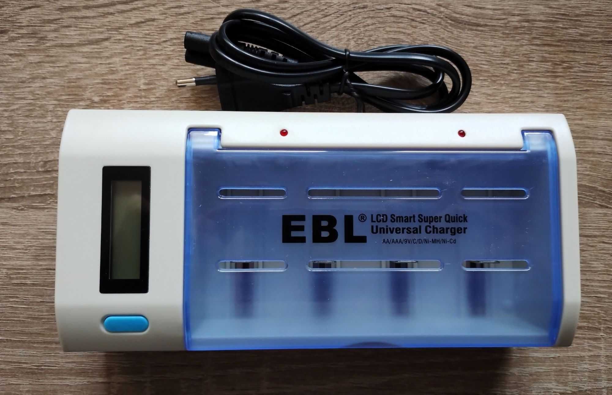 EBL inteligentna, uniwersalna ładowarka do akumulatorów LCD model 906