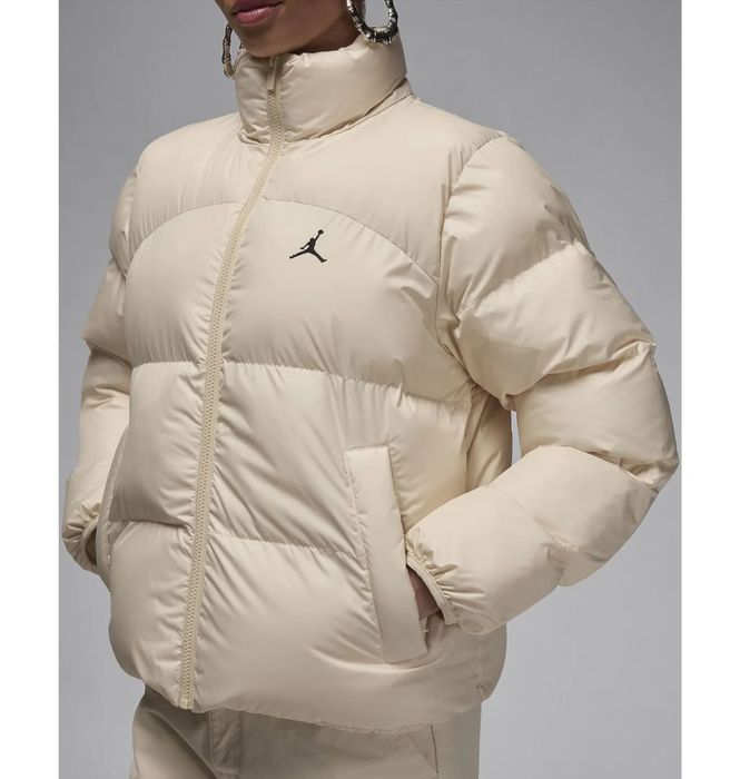 Пуховик женский Air Jordan Puffer Beige FZ4527-203